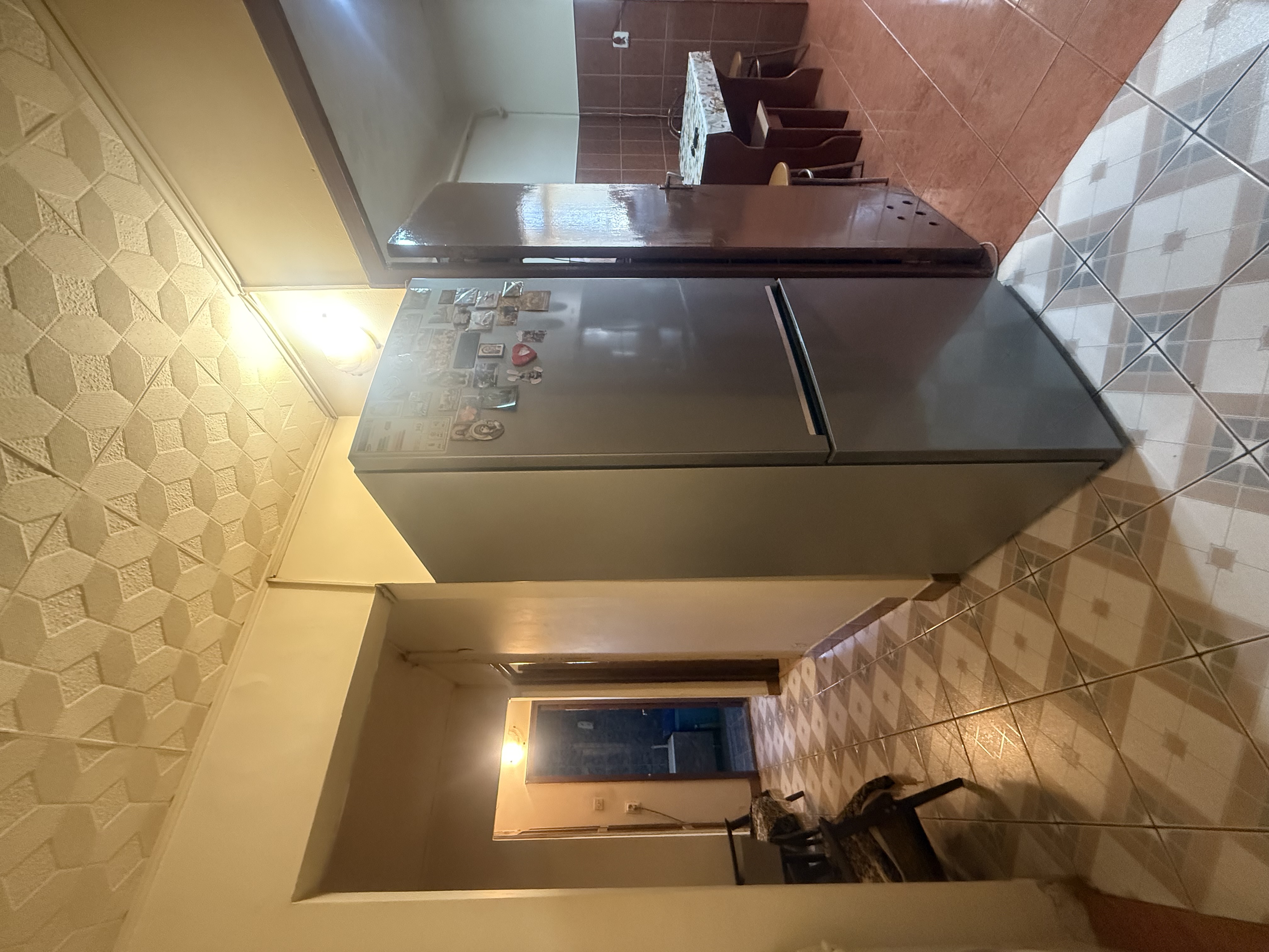 Apartament 3 camere decomandat 54 mp utili etaj 4/4 + pod 2 balcoane Costesti central